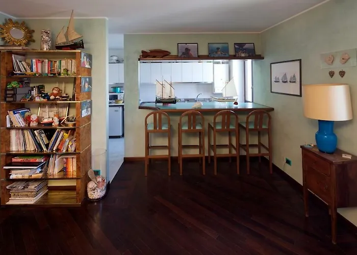 דירה Old Harbour House *